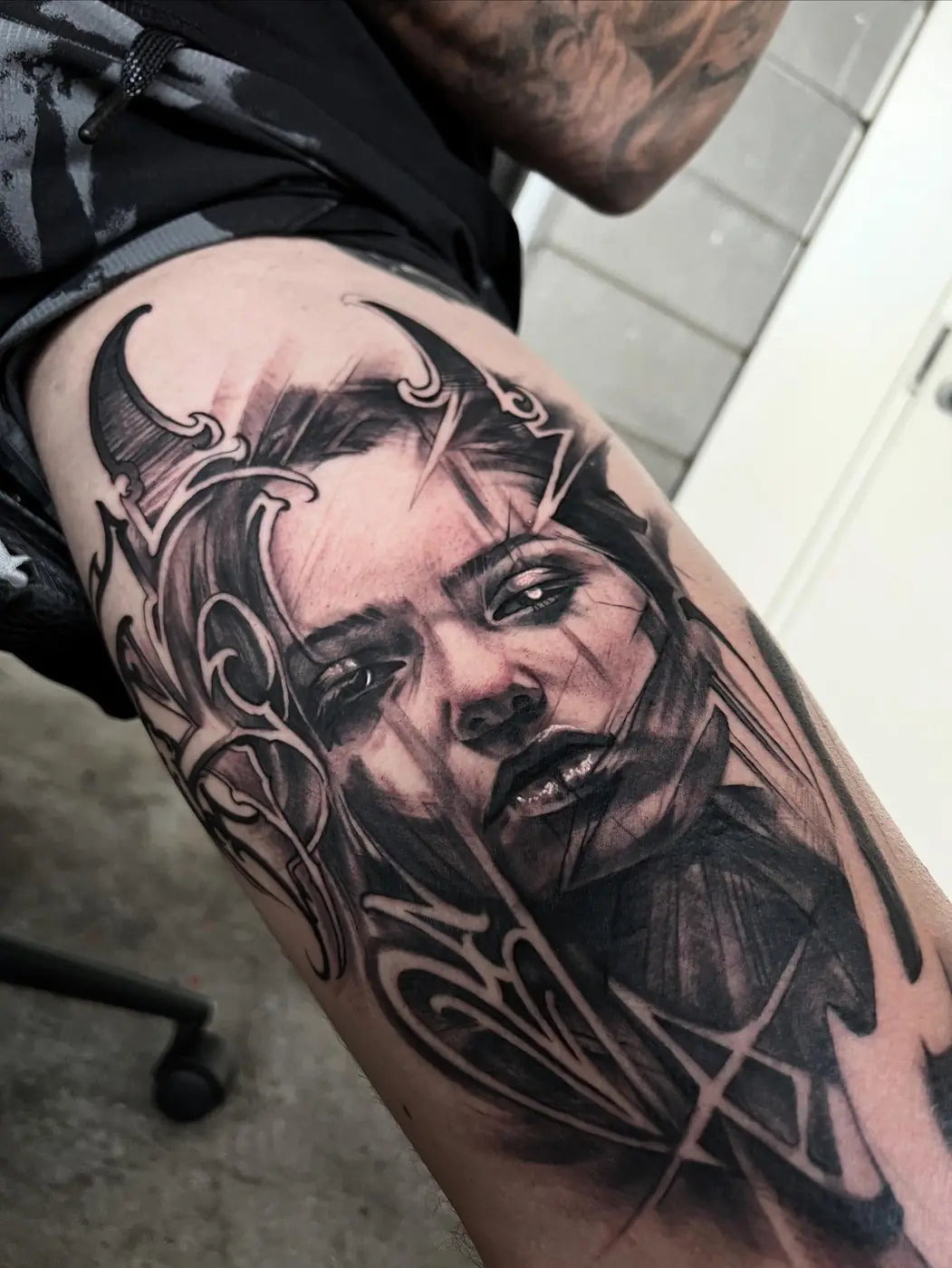 Portrait leg
