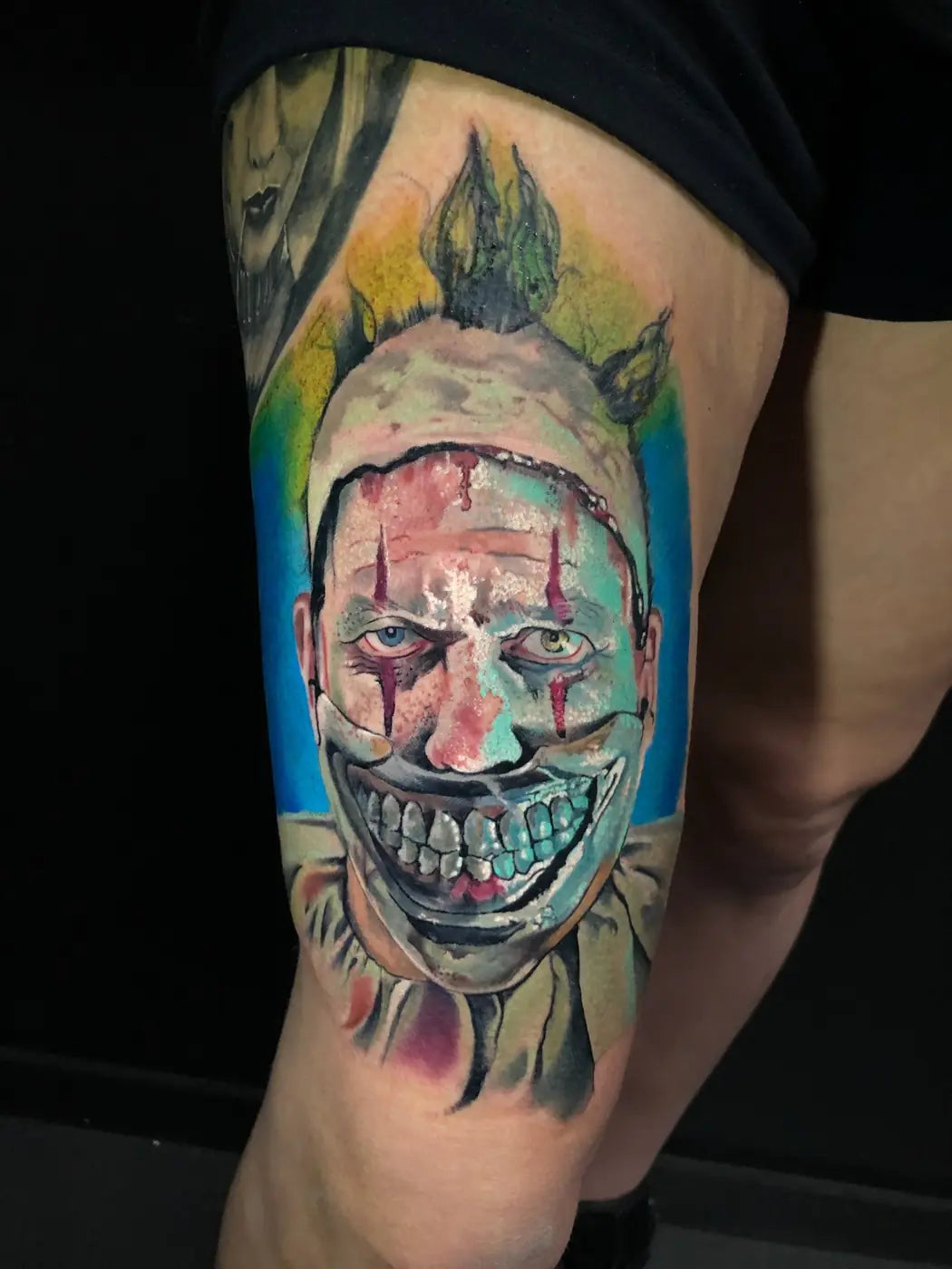 Clown thigh
