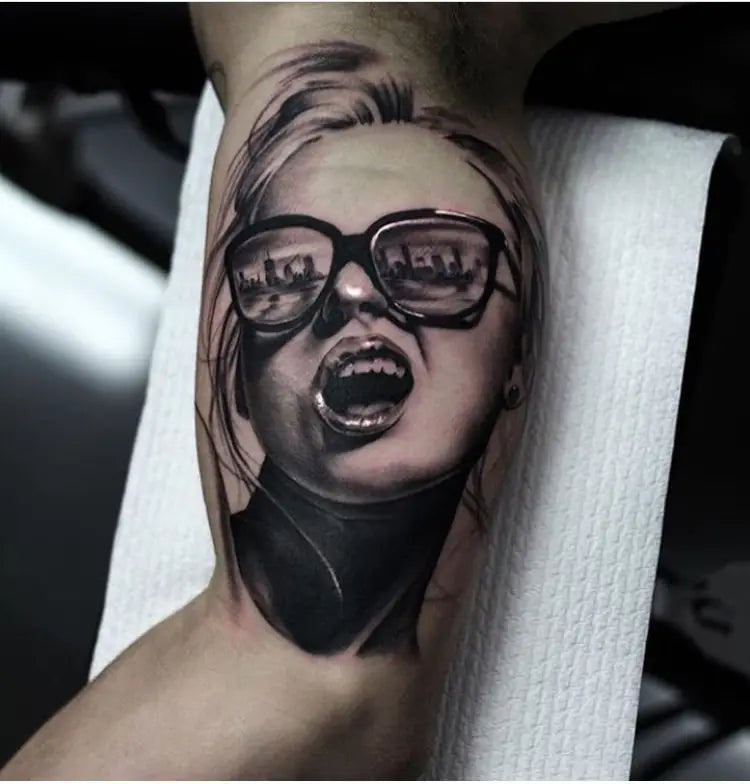Portrait forearm