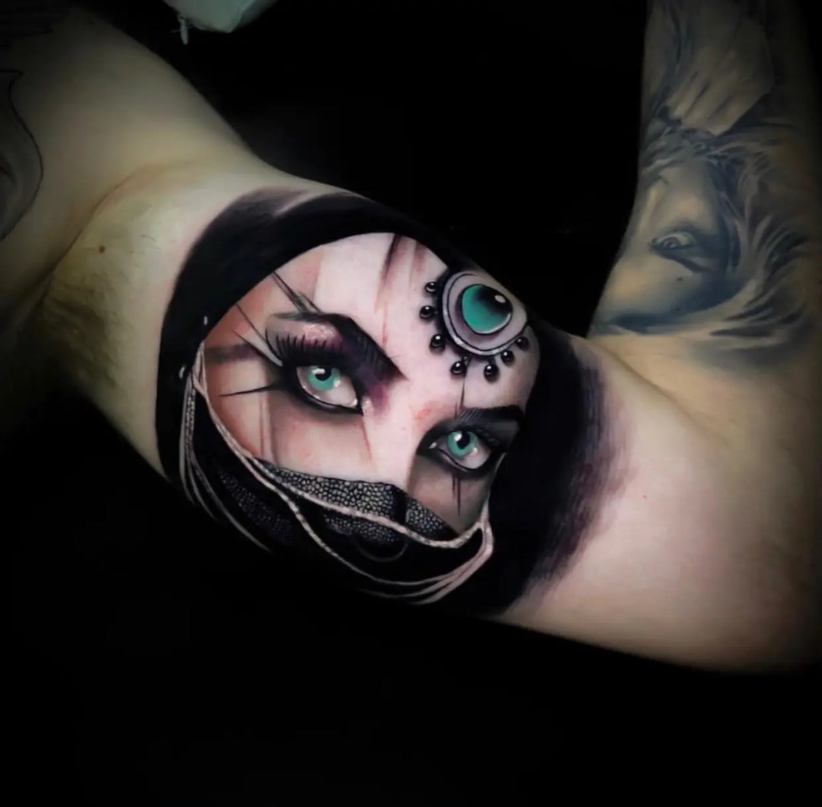 Eye and mask