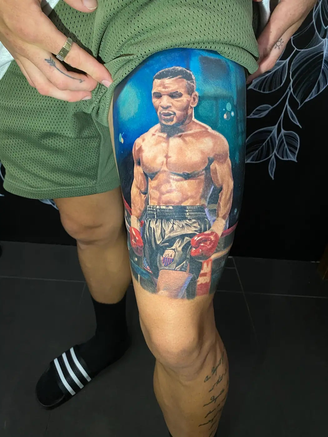 Fighter portrait leg