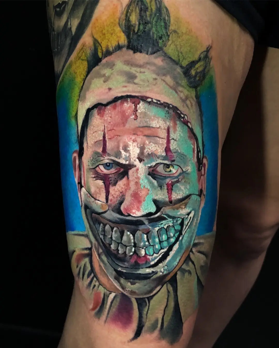 Clown thigh