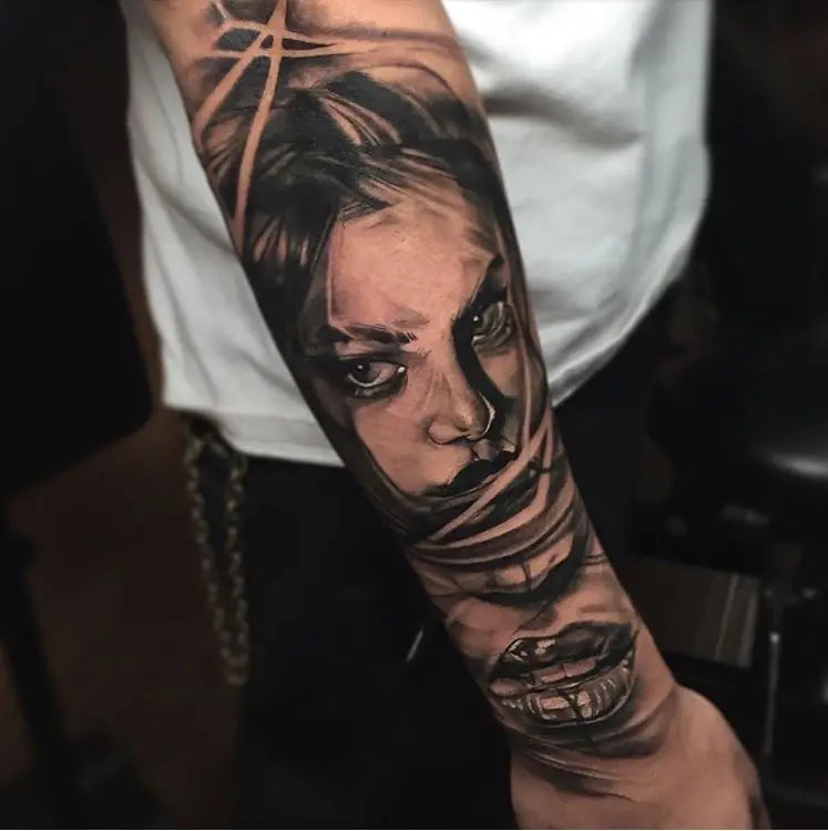Portrait sleeve