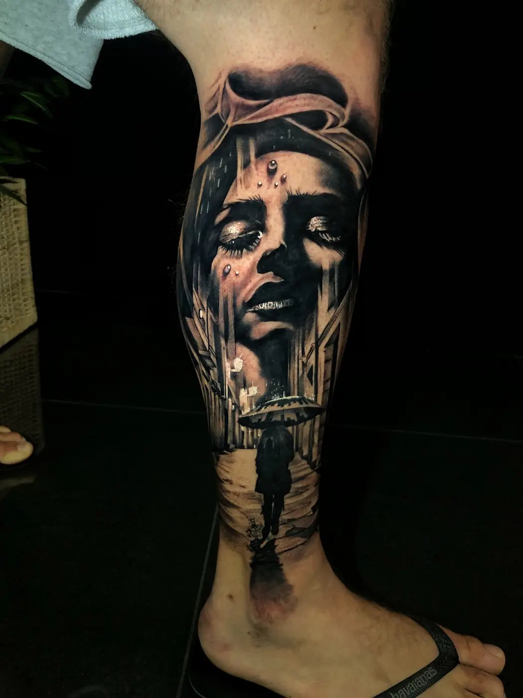 Portrait leg