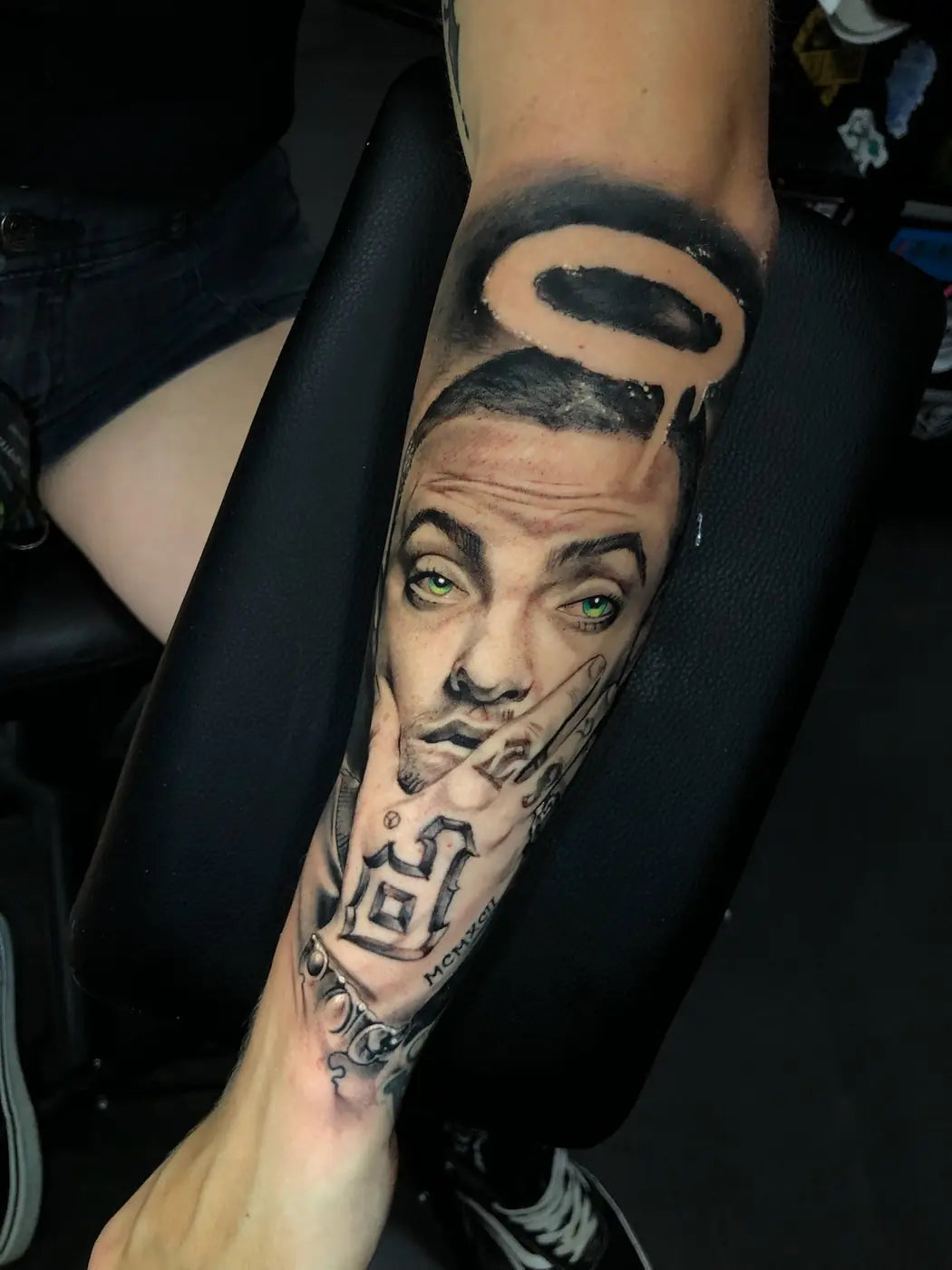 Halo portrait forearm